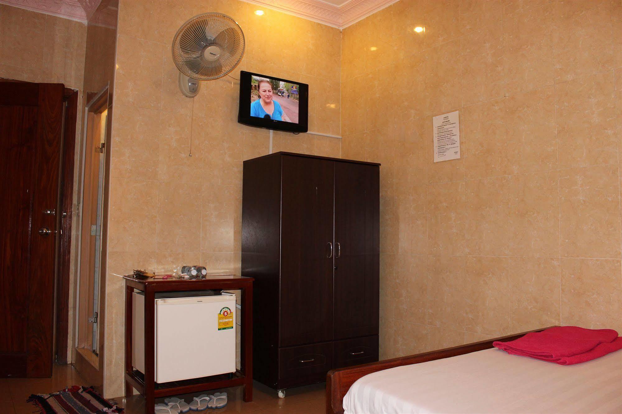 Lucky 1 Guesthouse Phnom Pen Exterior foto