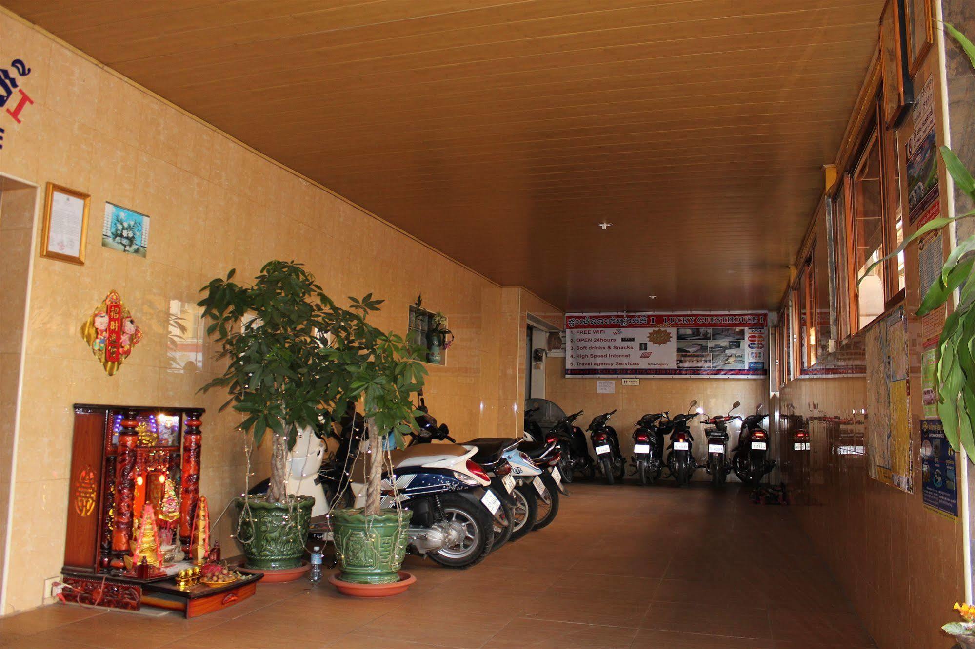 Lucky 1 Guesthouse Phnom Pen Exterior foto