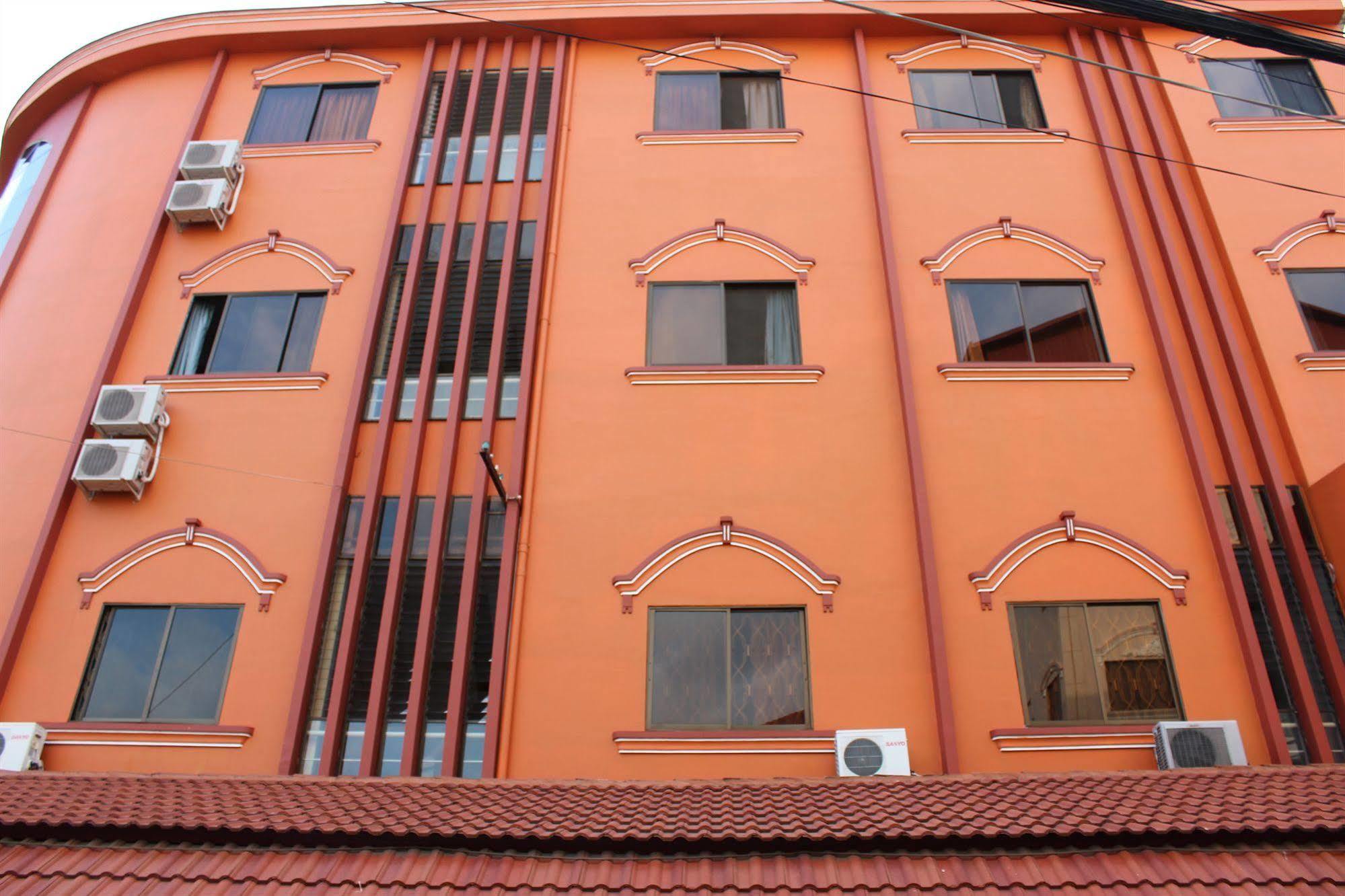 Lucky 1 Guesthouse Phnom Pen Exterior foto