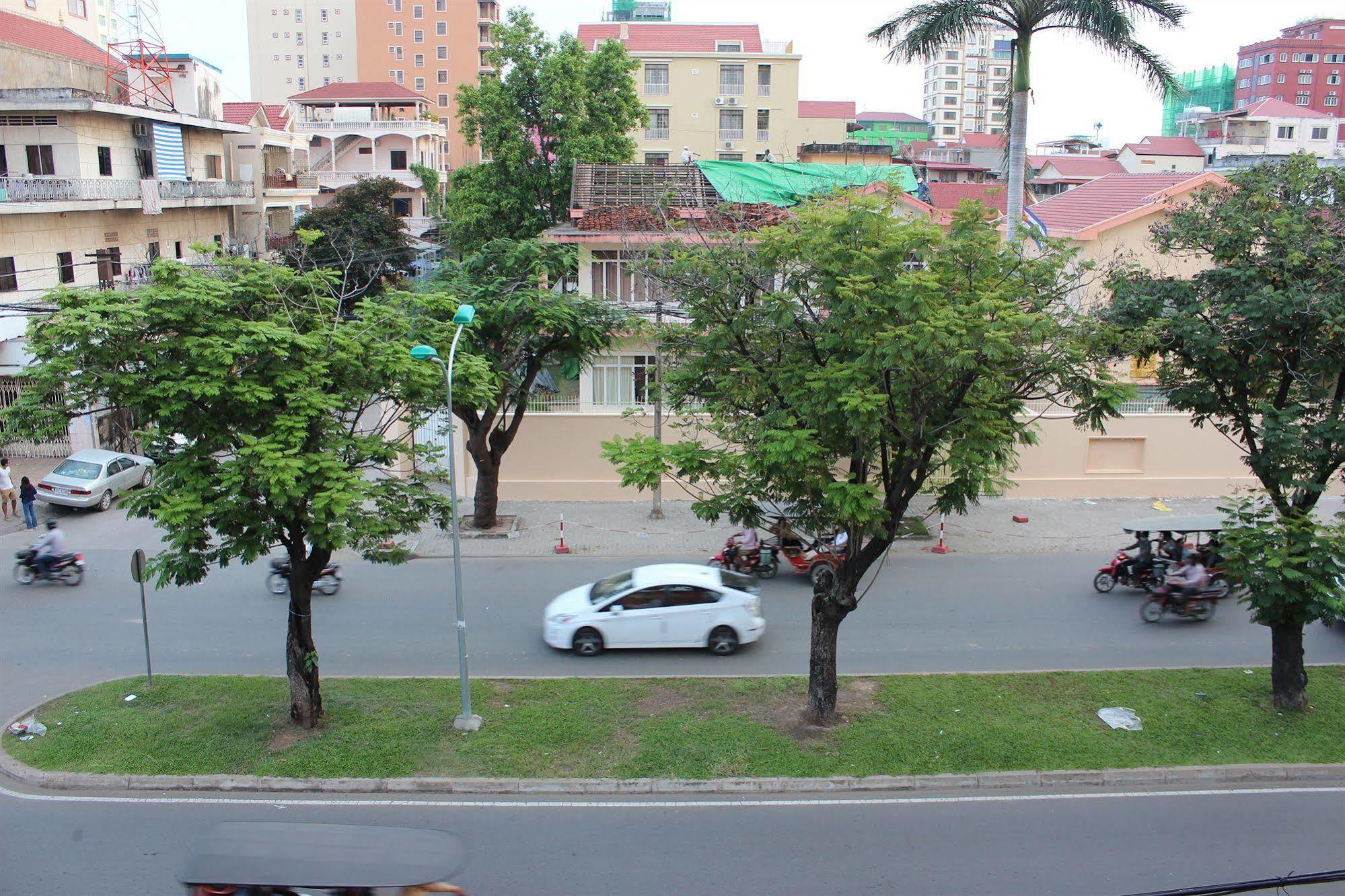 Lucky 1 Guesthouse Phnom Pen Exterior foto